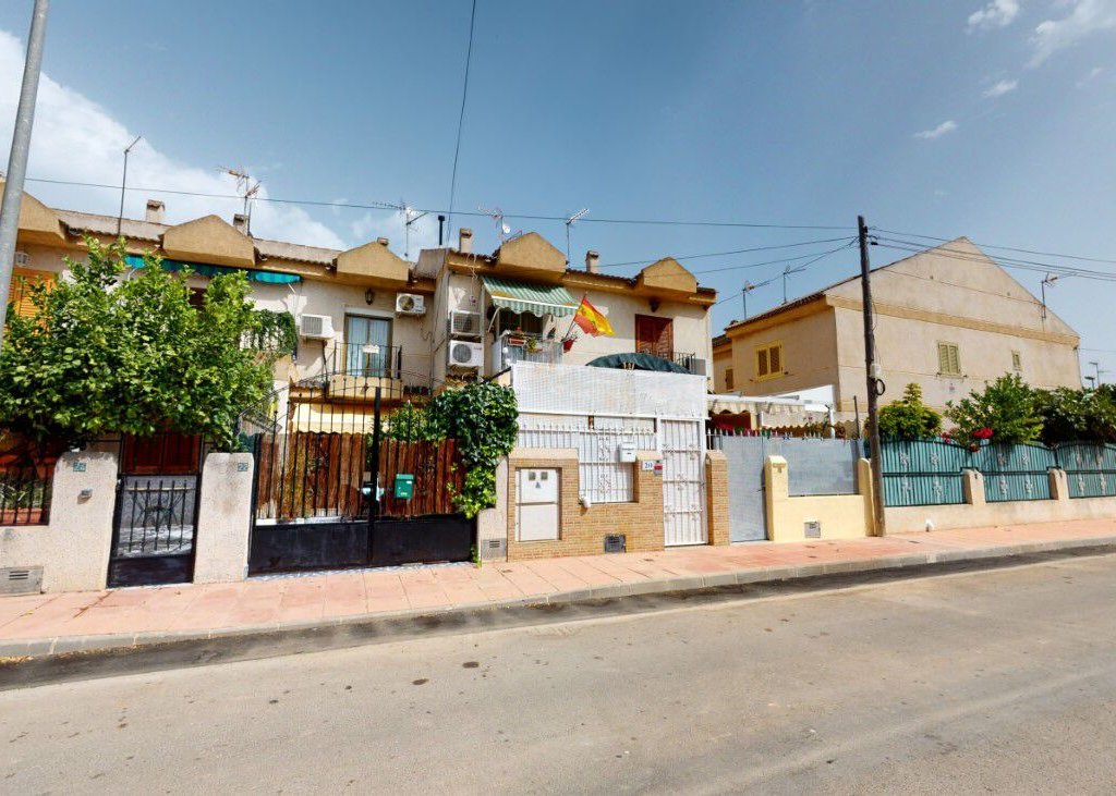 3 Bedroom 2 Bathroom Townhouse in  Santiago de la Ribera
