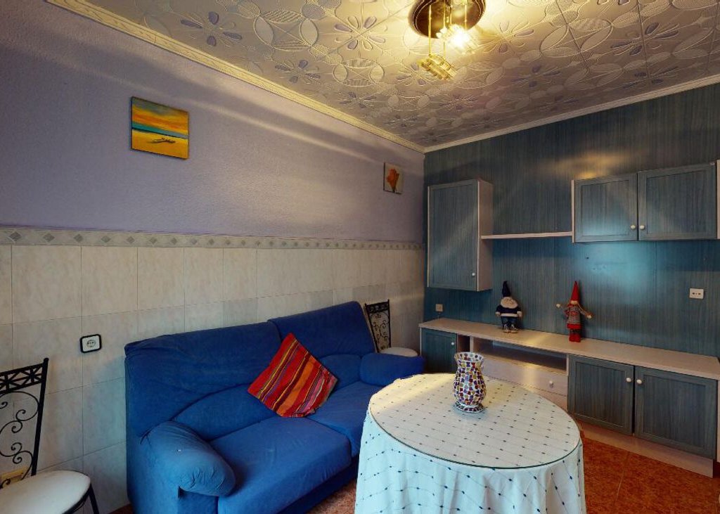 5 Bedroom 1 Bathroom Townhouse in Aspe
