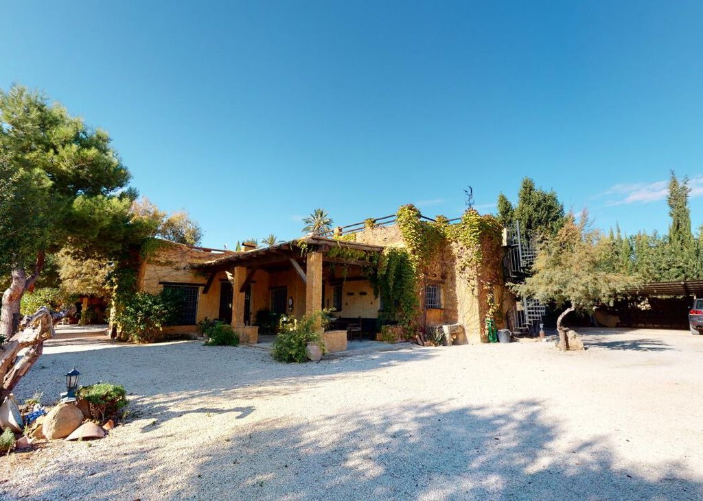 5 Bedroom 3 Bathroom Villa in Mula