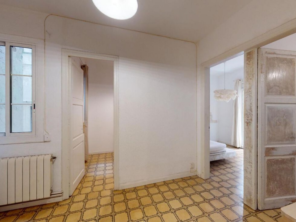 3 Bedroom 1 Bathroom Apartment in Barcelona