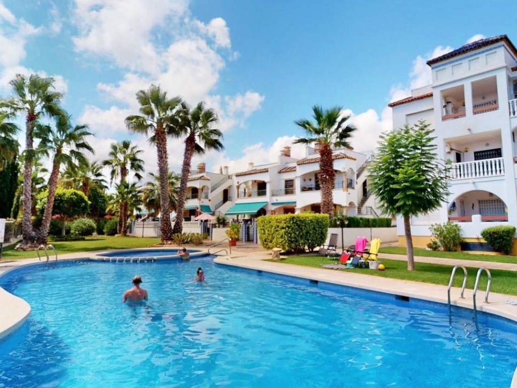 2 Bedroom 2 Bathroom Apartment in Villamartin