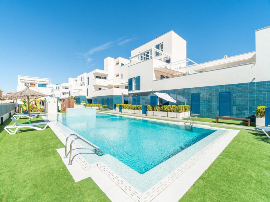 2 Bedroom 1 Bathroom Apartment in Playa Flamenca