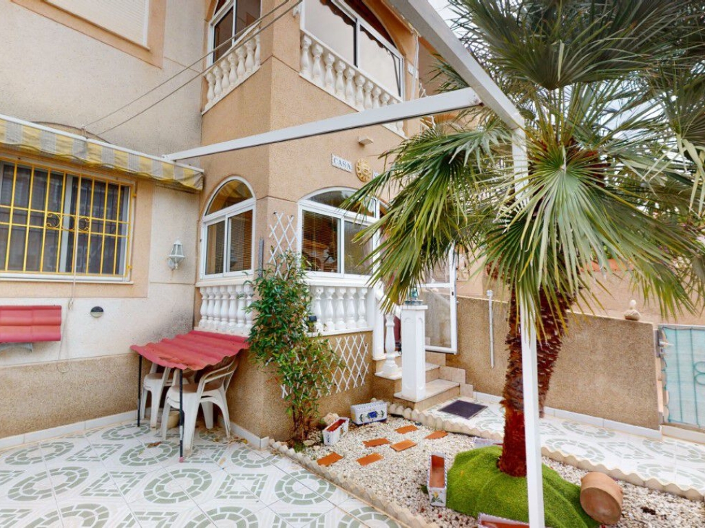 2 Bedroom 1 Bathroom Apartment in Los Balcones