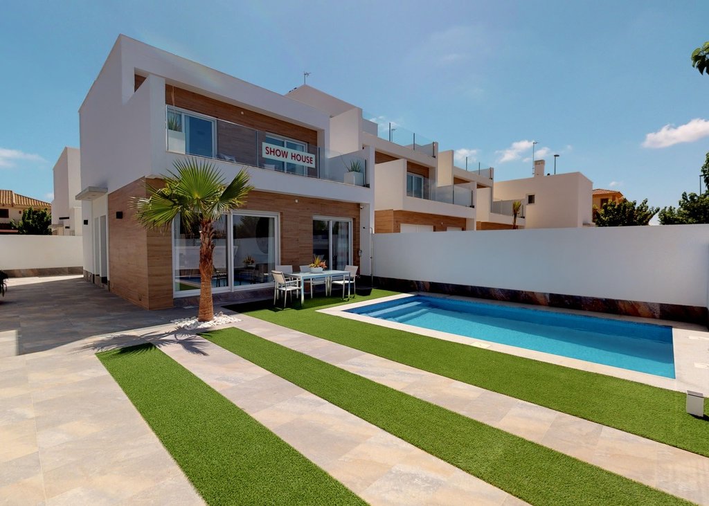 3 Bedroom 2 Bathroom Villa in Pilar de la Horadada