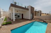 2-822/687, 3 Bedroom 2 Bathroom Villa in Villamartin
