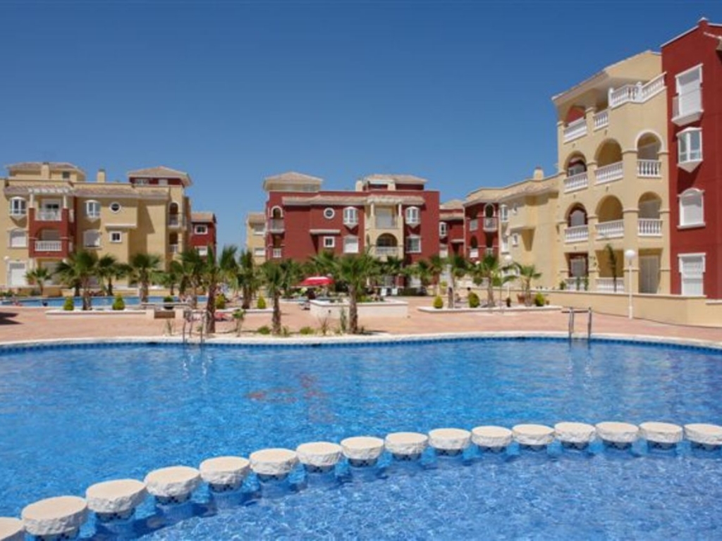 2 Bedroom 2 Bathroom Apartment in Los Alcazares