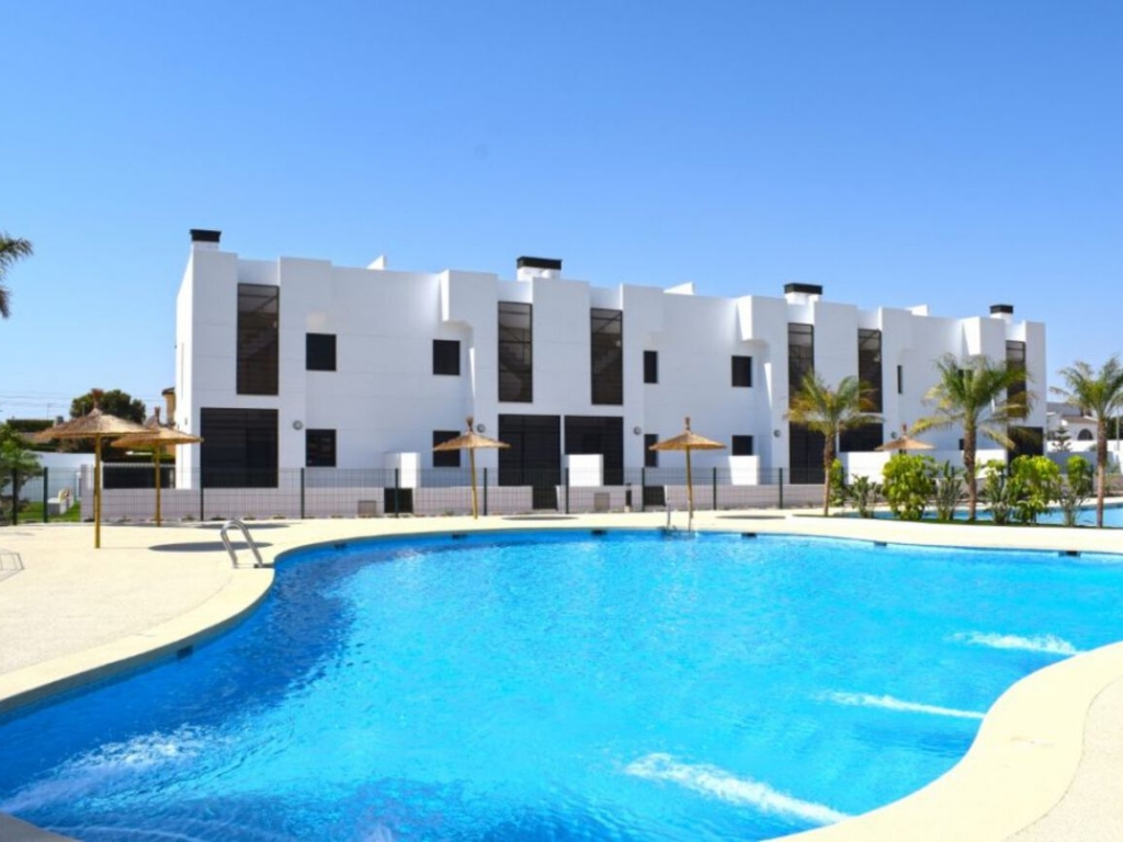 2 Bedroom 2 Bathroom Apartment in Mil Palmeras